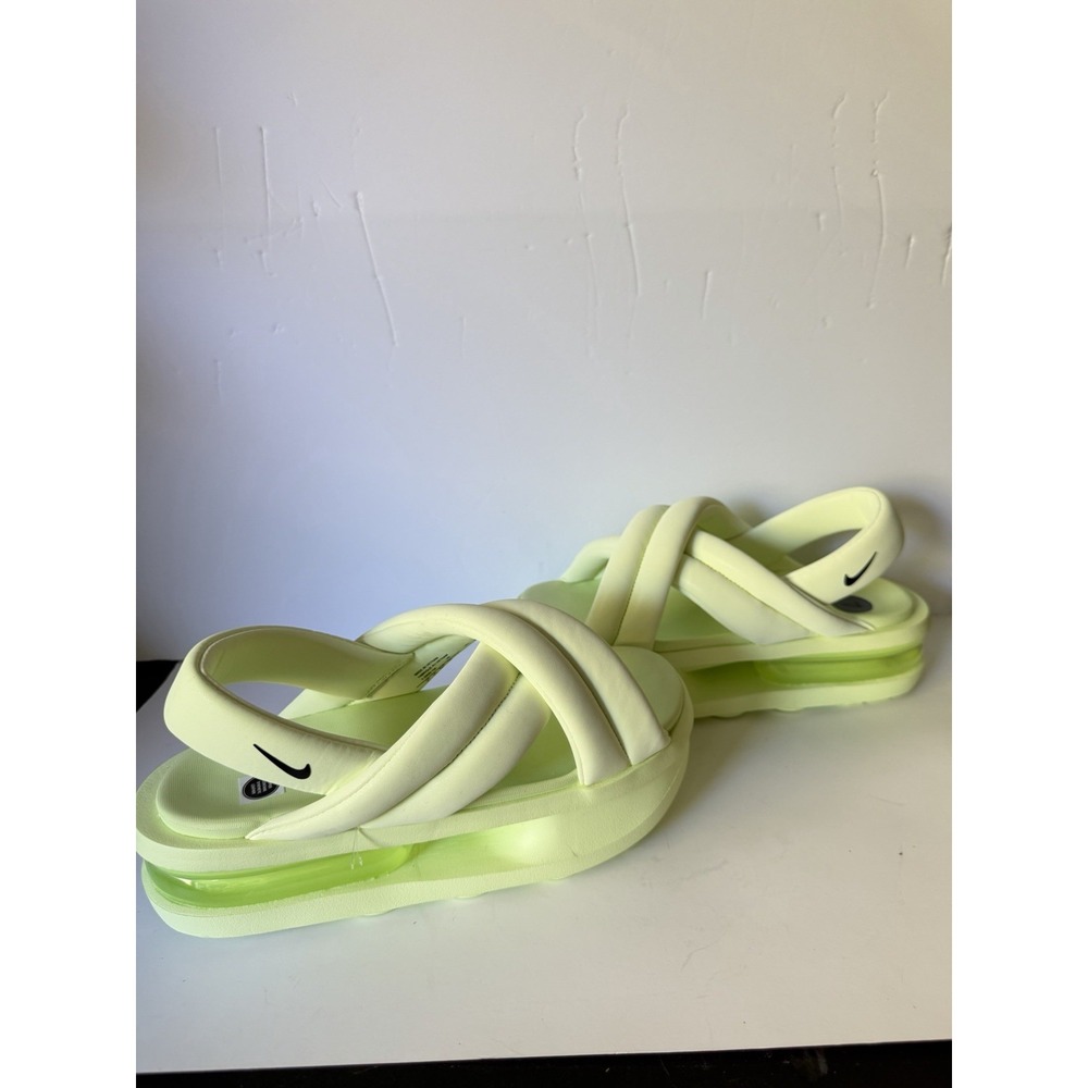 Nike Women's Air Max ISLA Sandal,Comfortable Summer Shoe Barely Volt  Size 7